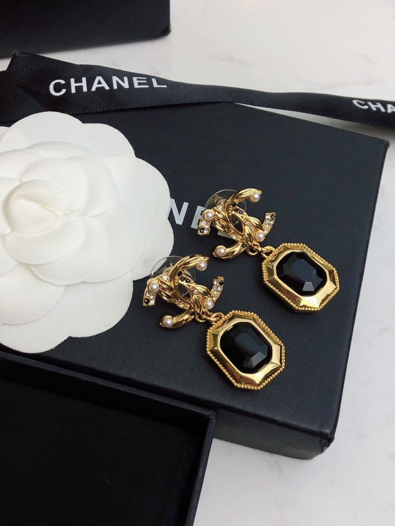 Ch**el earrings